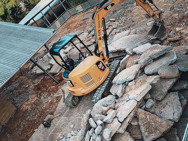 commercial demolition lake macquarie