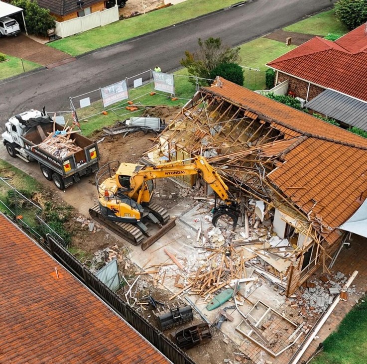 crane maintaining house